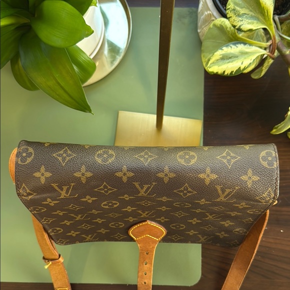 Louis Vuitton Monogram Cartouchiere GM Crossbody Bag - Picture 13 of 13